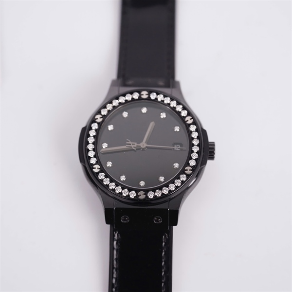 Đồng hồ Hublot mặt tròn đính đá quai đen (1050527) (HC) +