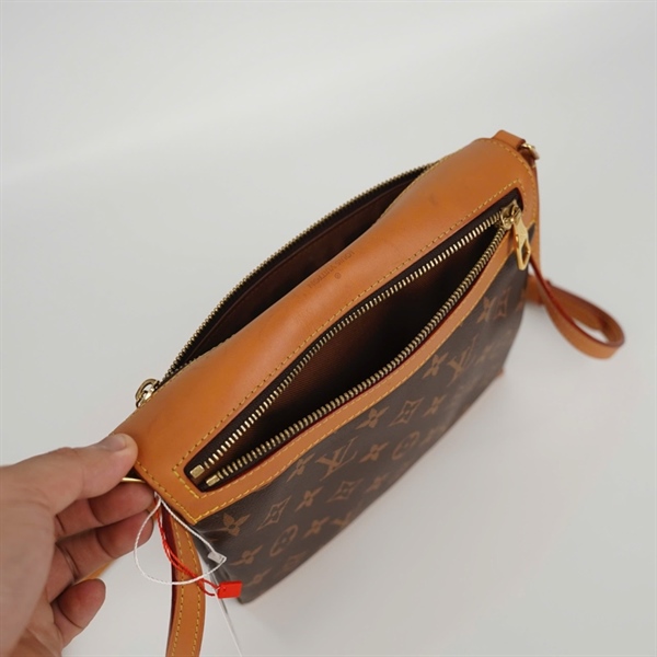 Túi LV Crossbody hoa nâu (TJ4119) sz22 (LTB) KG +