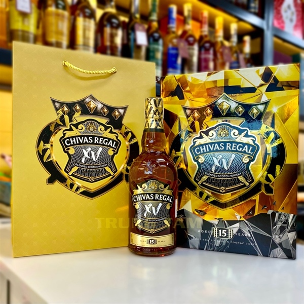 Chivas Regal 15y hộp quà 2025 700ml
