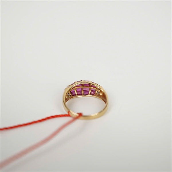 Nhẫn vàng đính đá hồng KG +