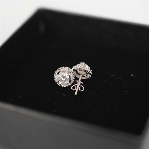 Bông tai kim cương KG +