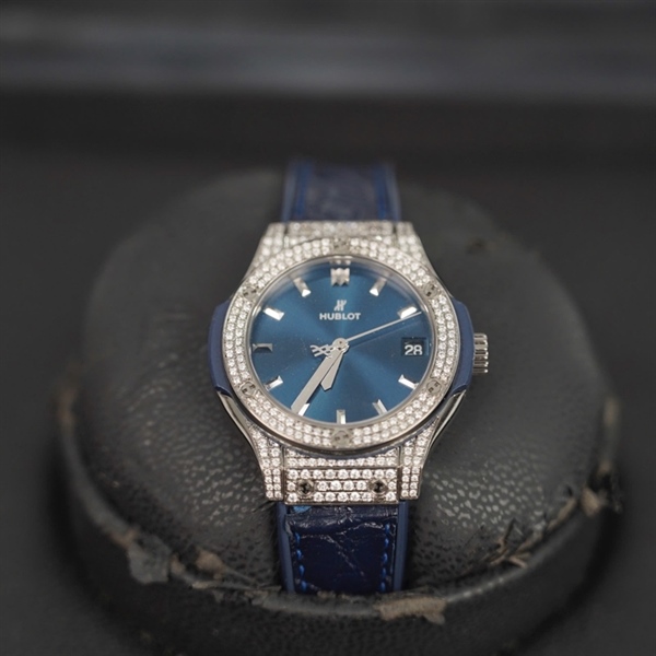 Đồng hồ Hublot mặt tròn xanh sz 33 1140779 H361 (HC)+