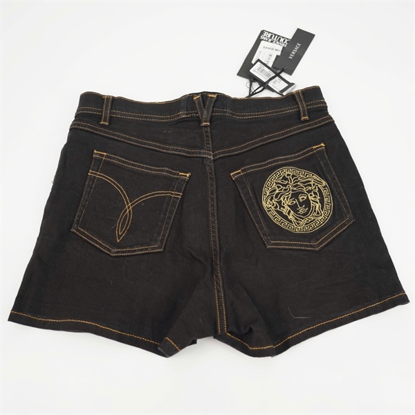 Quần Versace short đen KG +