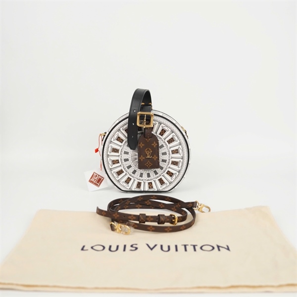 Túi LV Fornasetti trắng hình tròn sz10 (HC) +