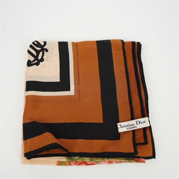 Khăn Dior nâu in hoa (PN) +
