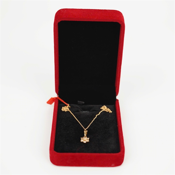 Dây chuyền vàng có mặt kim cương KG +