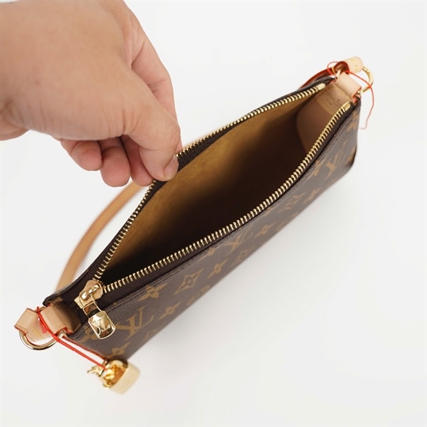 Túi LV kẹp nách hoa nâu kèm ổ+ chìa sz23 +
