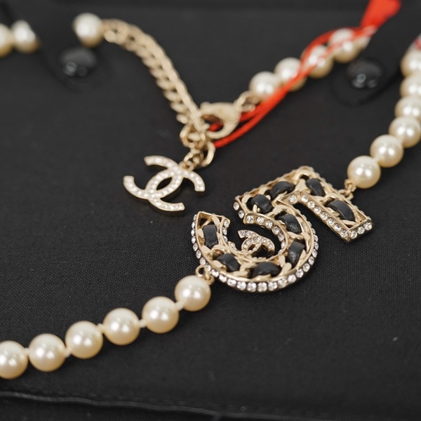 Dây Chuyền Chanel ngọc trai mặt số 5 (B23 P) +