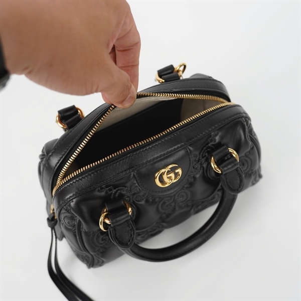 Túi GG Matelasse da bò dập nổi màu đen (93177) sz20+