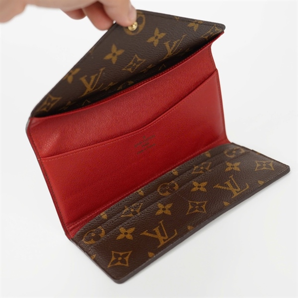 Ví LV hoa nâu lòng đỏ gập 3 nút đỏ KG+