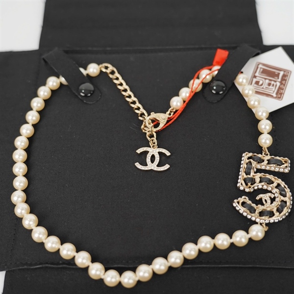 Dây Chuyền Chanel ngọc trai mặt số 5 (B23 P) +