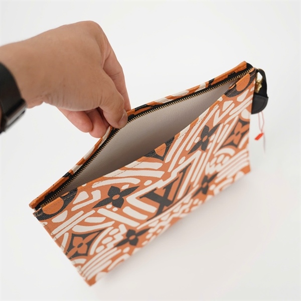 Túi LV Clutch màu cam sz25 (SA1290) KG+