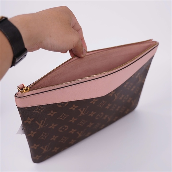 Túi LV clutch hoa nâu phối hồng TN4128 sz30 +