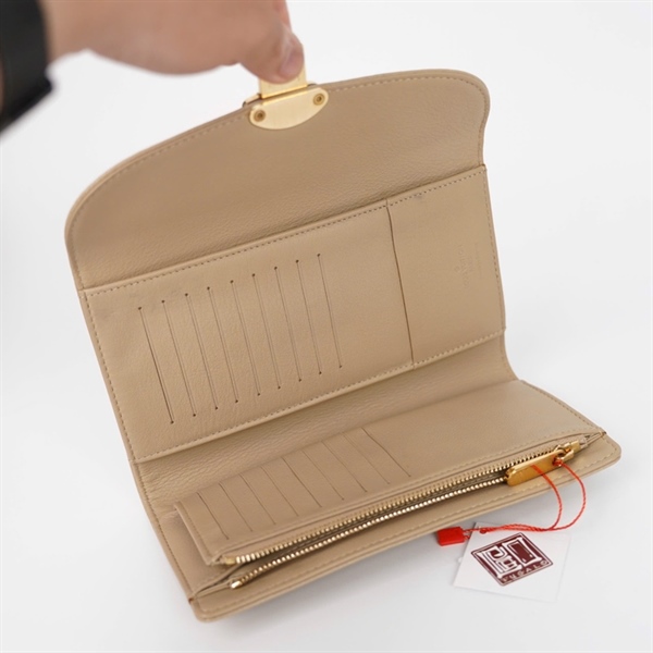 Ví LV màu nude gập 3 khóa vàng +