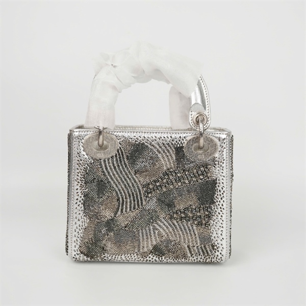 Túi Dior Lady họa tiết đính cườm màu bạc (04-MA-1128) sz17 (HC) +