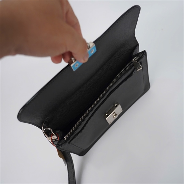 Túi LV Clutch đen sz24 (R18182) (LN) KG+