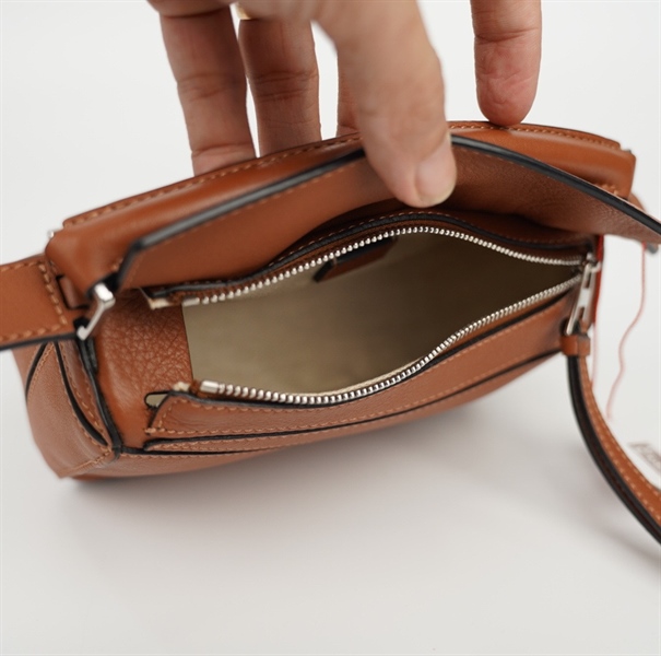 Túi Loewe màu nâu sz17 (LN) KG+