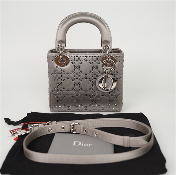 Túi Dior Lady màu bạc đính cườm (01-RU-0232) sz17 (BQ) KG+