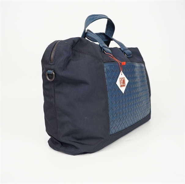 Túi Bottega màu xanh đen sz44 (Thuật) +