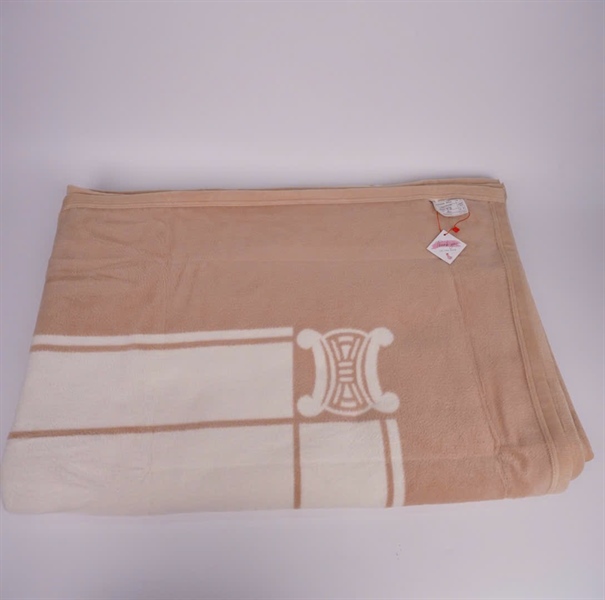 Chăn mền Celine ô vuông trắng viền nâu +