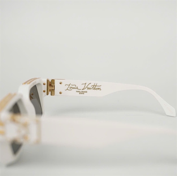 Kính LV gọng vuông màu trắng (Z1166E9F1) (HC) +