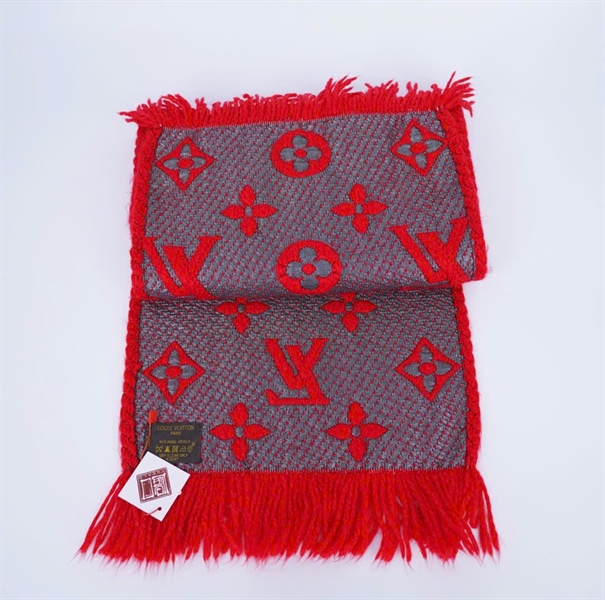 Khăn LV hoa đỏ phối bạc (PN) +