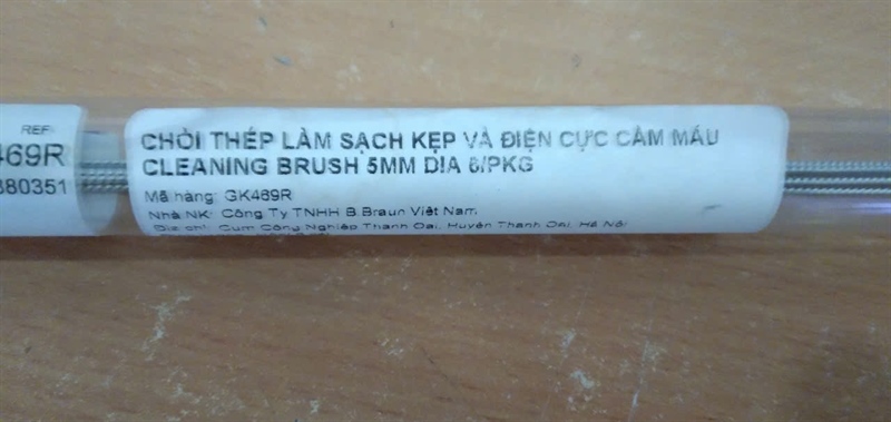 Chổi rửa dụng cụ nội soi loại nhỏ, 3.7mm, dài 550mm, hộp 6 cái; Hãng SX:Aesculap AG; Mã hàng:GK469R