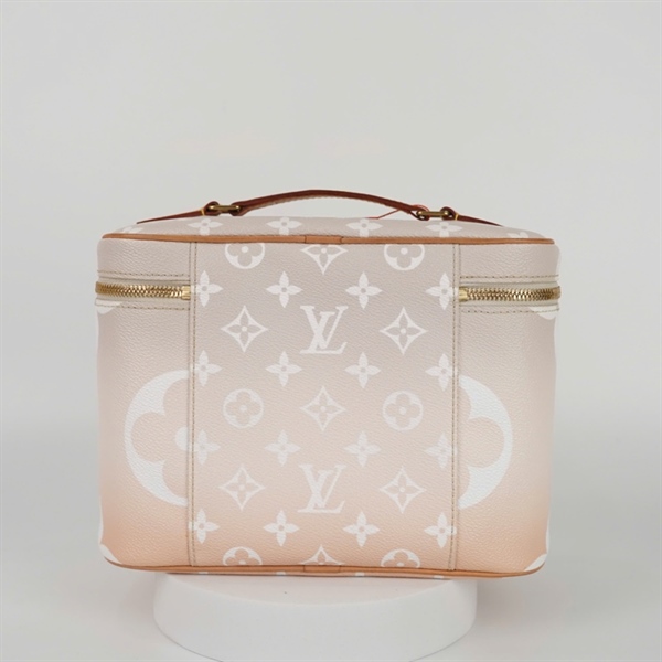 Túi LV cốp màu nude hoa trắng sz22 KG+