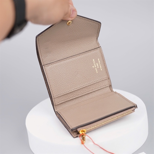 Ví LV hoa nude gập 3 +