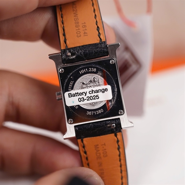 Đồng hồ Hermes trắng dây đen (3671380) KG +