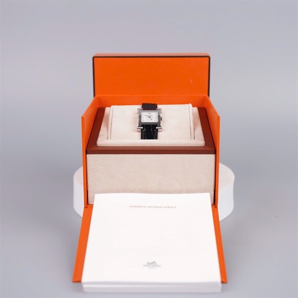 Đồng hồ Hermes trắng dây đen (3671380) KG +