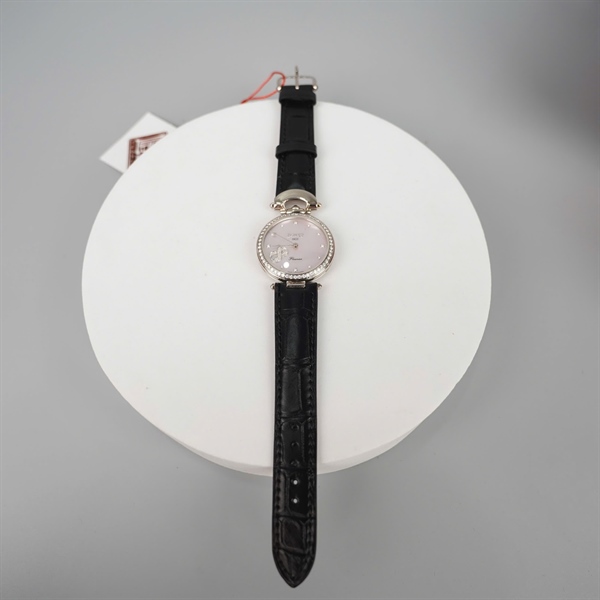 Đồng hồ Bovet mặt tròn trắng đính đá dây đen (HC) KG +