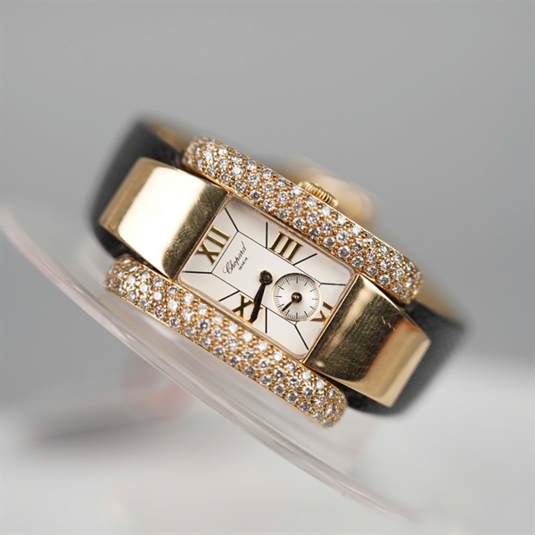 Đồng hồ Chopard mặt vuông quai đen (HC) KG+