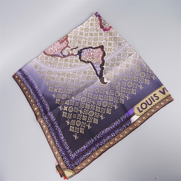 Khăn LV xanh họa tiết (PN) +