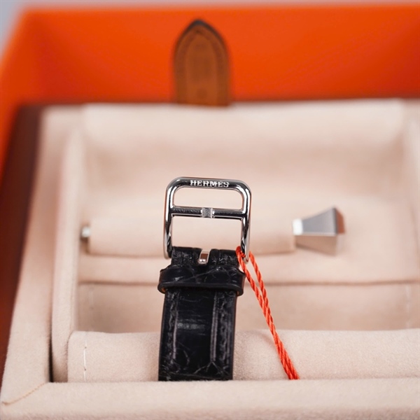 Đồng hồ Hermes trắng dây đen (3671380) KG +