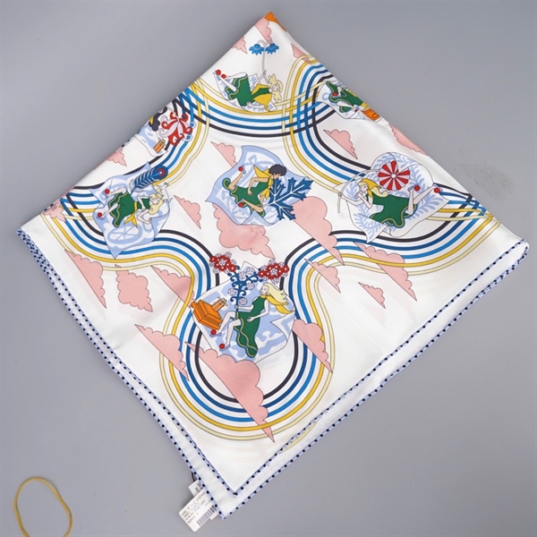 Khăn Hermes in hình cô gái (PN) +