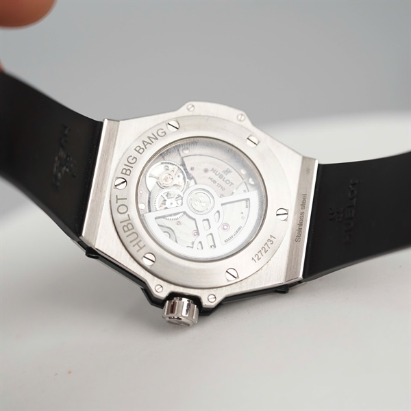 Đồng hồ Hublot mặt tròn đen đính đá (12-465-80) (HC) KG +kim zin