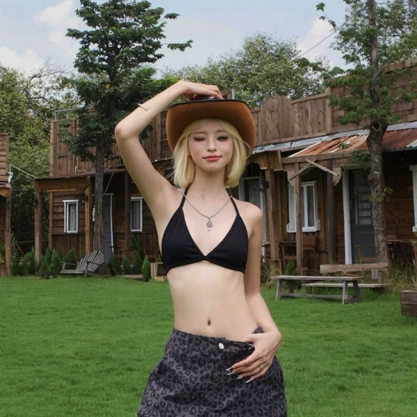 TWENTI Áo Bra Cột Dây - ĐEN