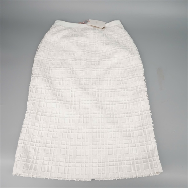 Váy Ted Baker màu trắng KG+