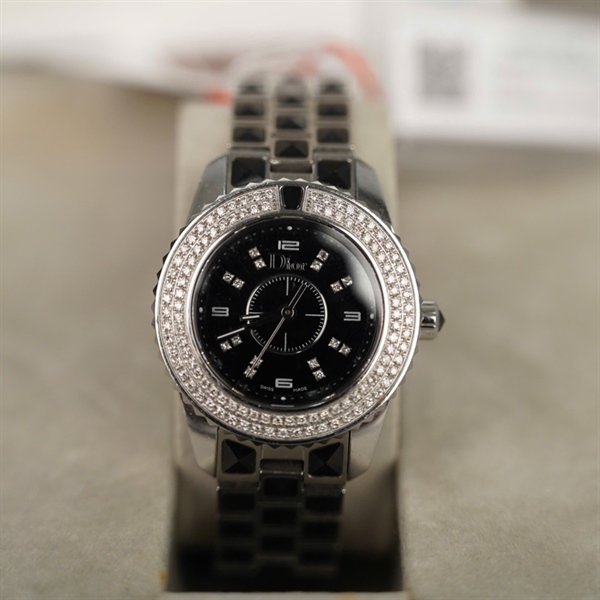 Đồng hồ Dior mặt tròn đính 2 viền kim cương có thẻ kiểm định J03911 KG+