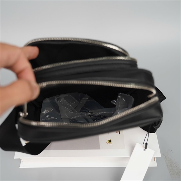 Túi CK màu đen sz19 (PN) +