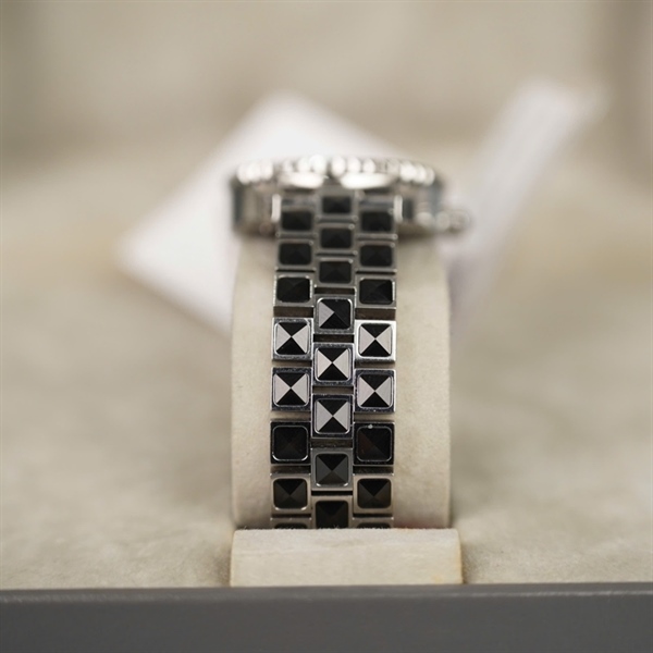 Đồng hồ Dior mặt tròn đính 2 viền kim cương có thẻ kiểm định J03911 KG+