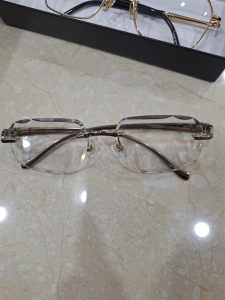 Kính Cartier màu bạc CT00580 +