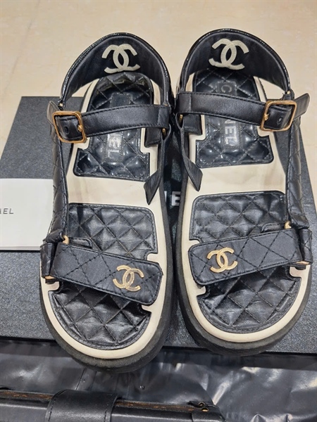 Giày Chanel đen đế 4p (HC) +