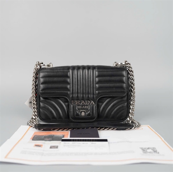 Túi Prada đen sz21 +