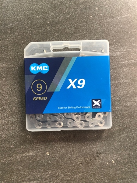 Xích 9 KMC Đặc - Hộp Trắng Xanh (Chiếc)