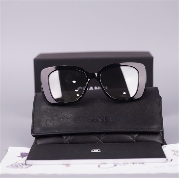 Kính Chanel đen gọng vuông 5422-B +