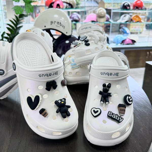 Dép sục trắng viền trắng