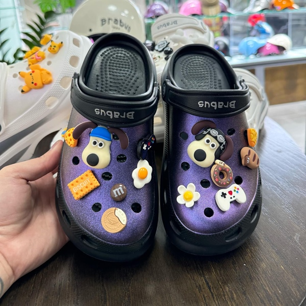 Dép sục đen viền đen