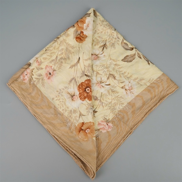 Khăn BBR in hoa màu nude